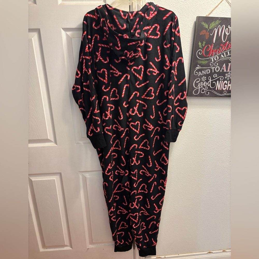Torrid Size 1/2 Black Fleece Onesie with Candy Cane Hearts - Picture 2 of 4